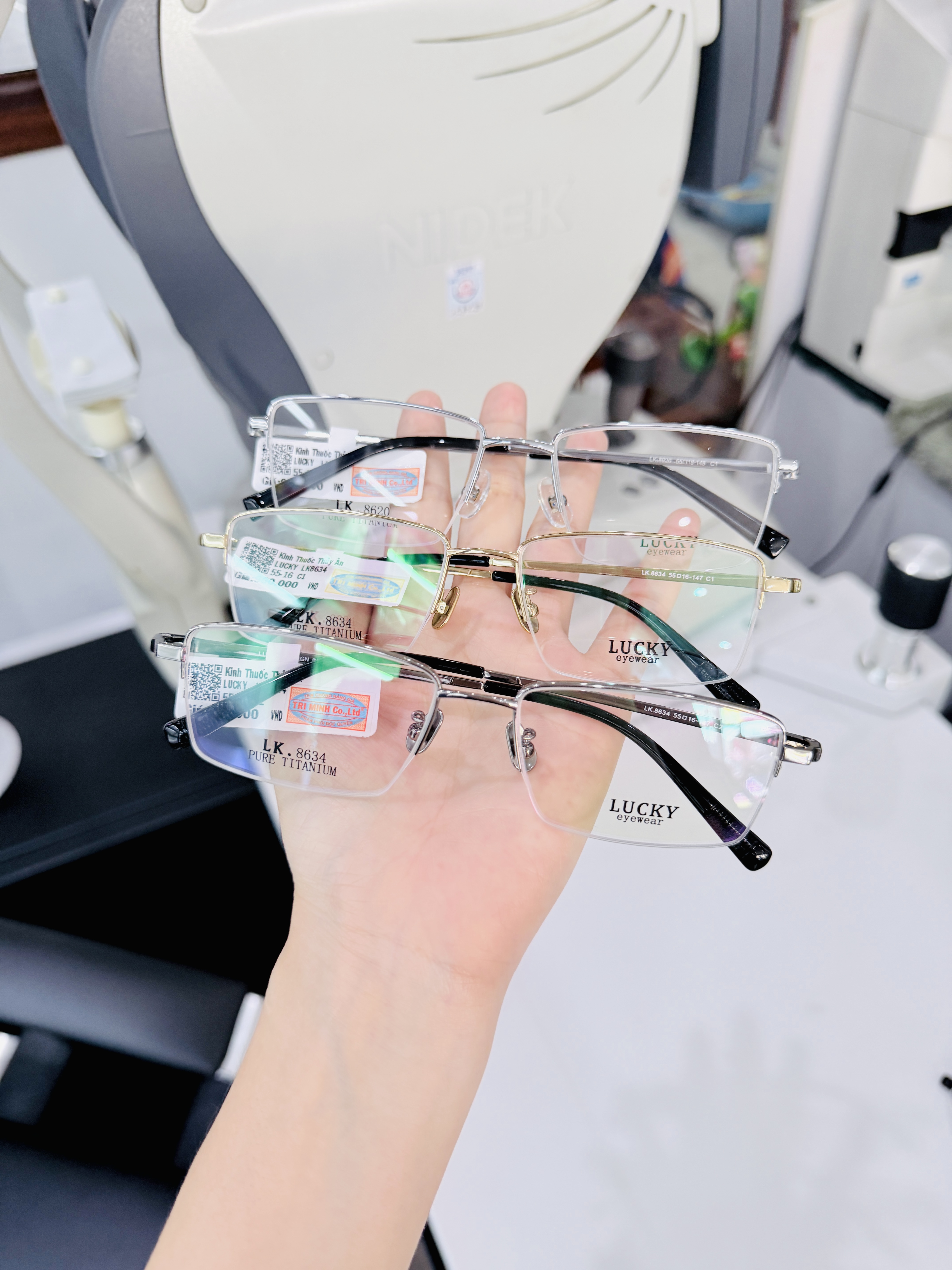 GỌNG KÍNH TITAN CAO CẤP - LUCKY EYEWEAR LK8634